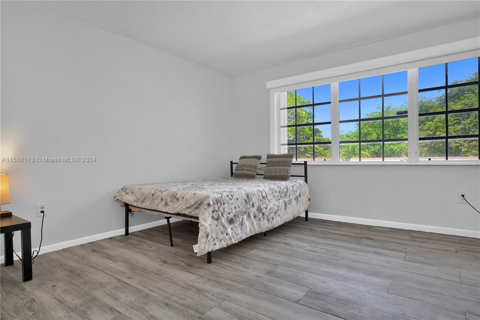 SUNSET PARK TOWN HOUSES - Residential Lease