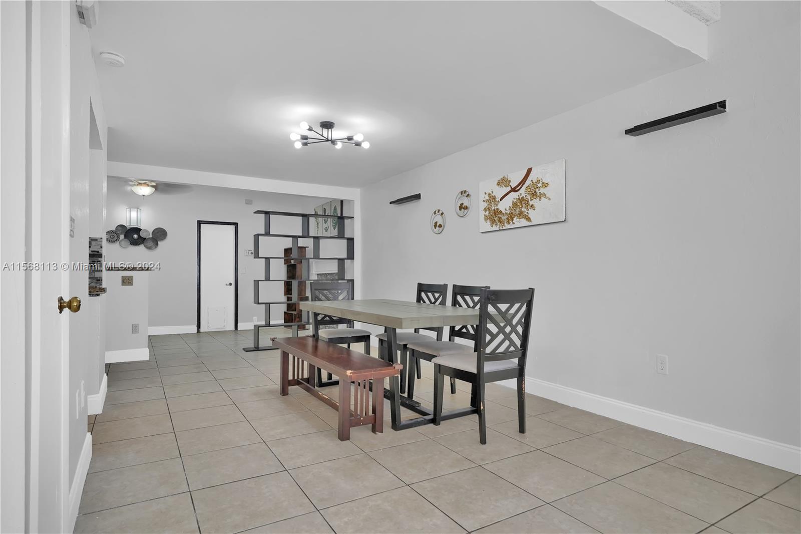 SUNSET PARK TOWN HOUSES - Residential Lease