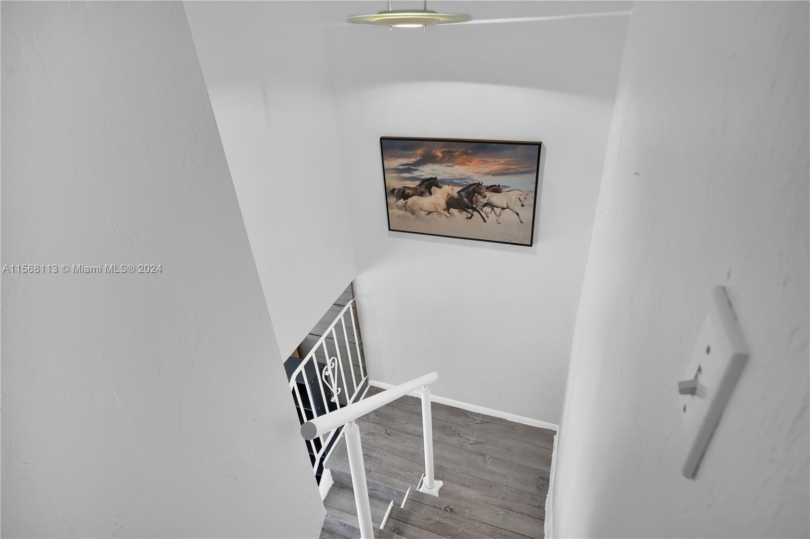 SUNSET PARK TOWN HOUSES - Residential Lease