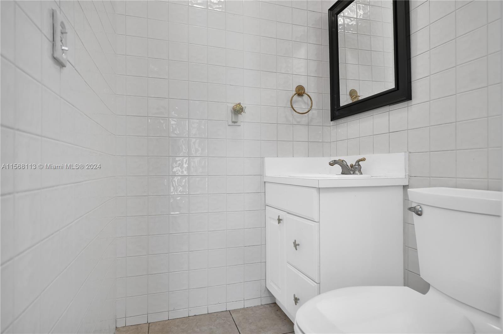 SUNSET PARK TOWN HOUSES - Residential Lease