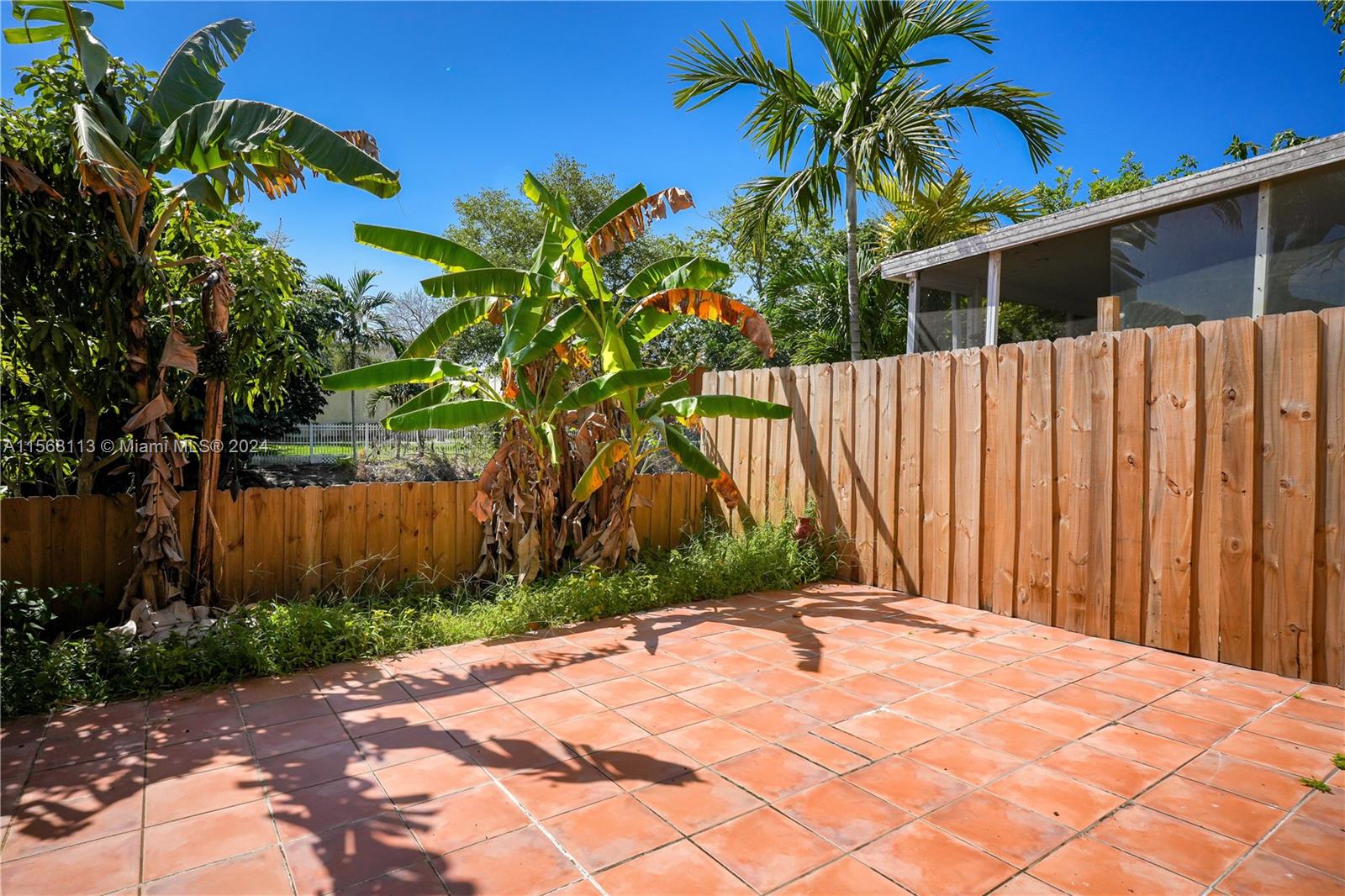 SUNSET PARK TOWN HOUSES - Residential Lease