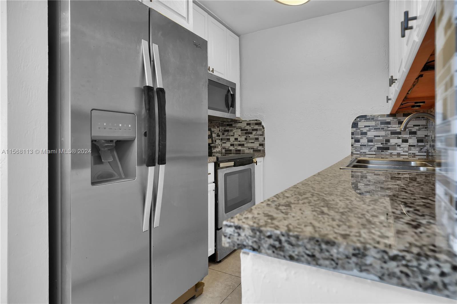 SUNSET PARK TOWN HOUSES - Residential Lease