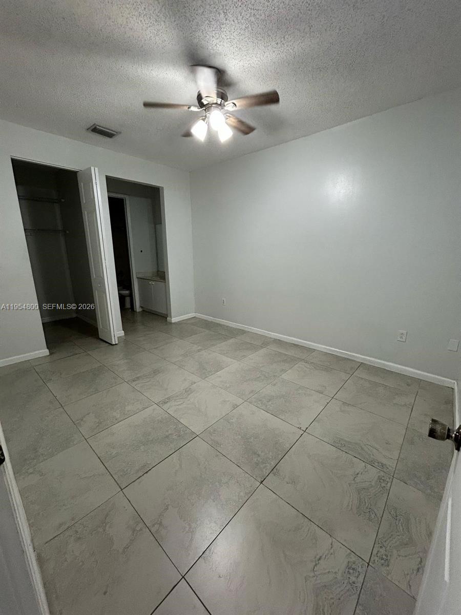 MARBELLA BAY - Residential