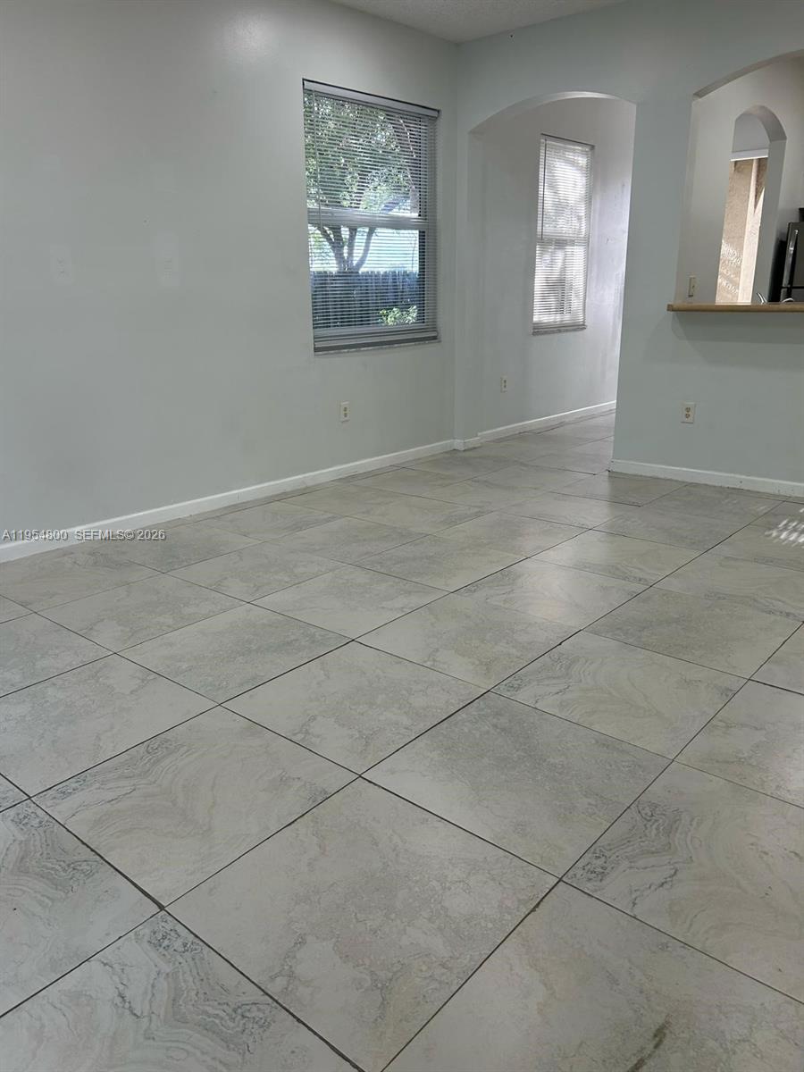 MARBELLA BAY - Residential