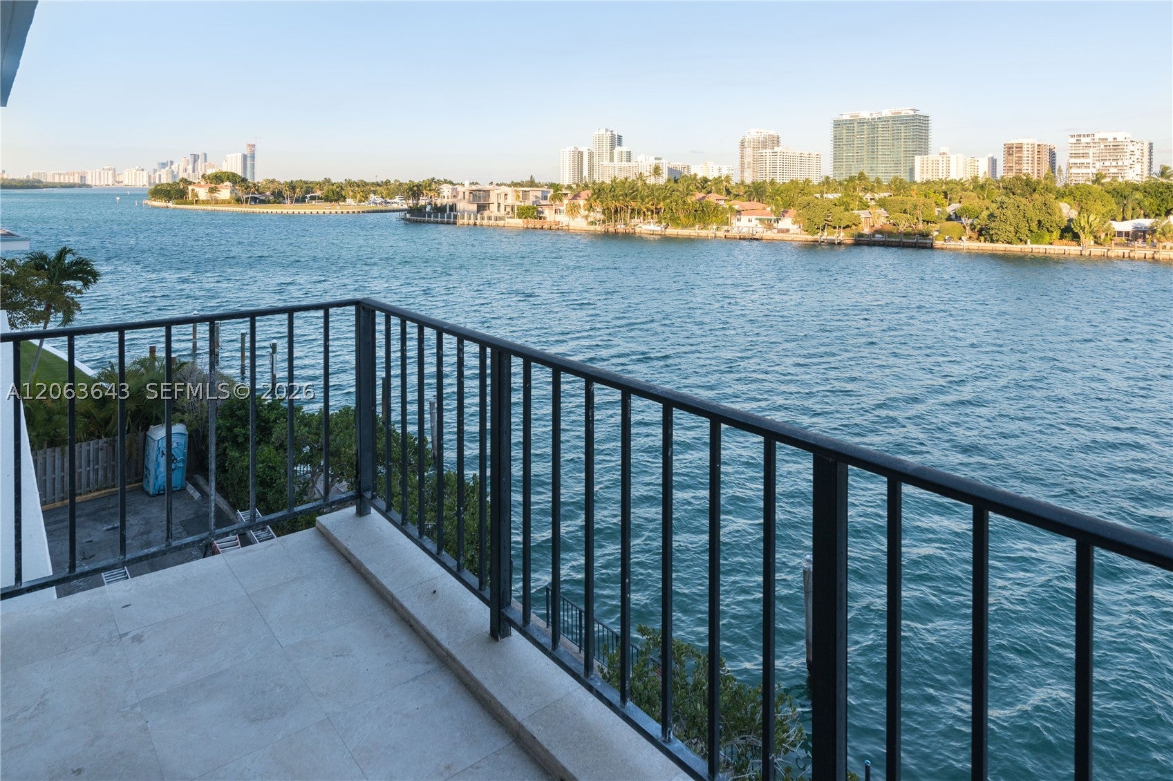 10101 E Bay Harbor Dr 404