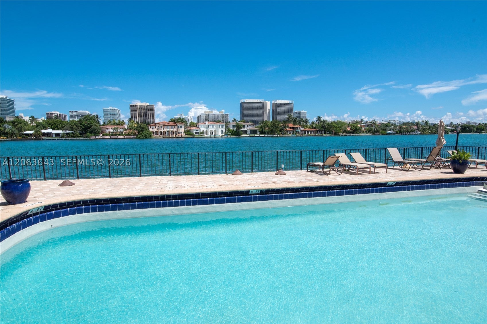 10101 E Bay Harbor Dr 404 - Image 1