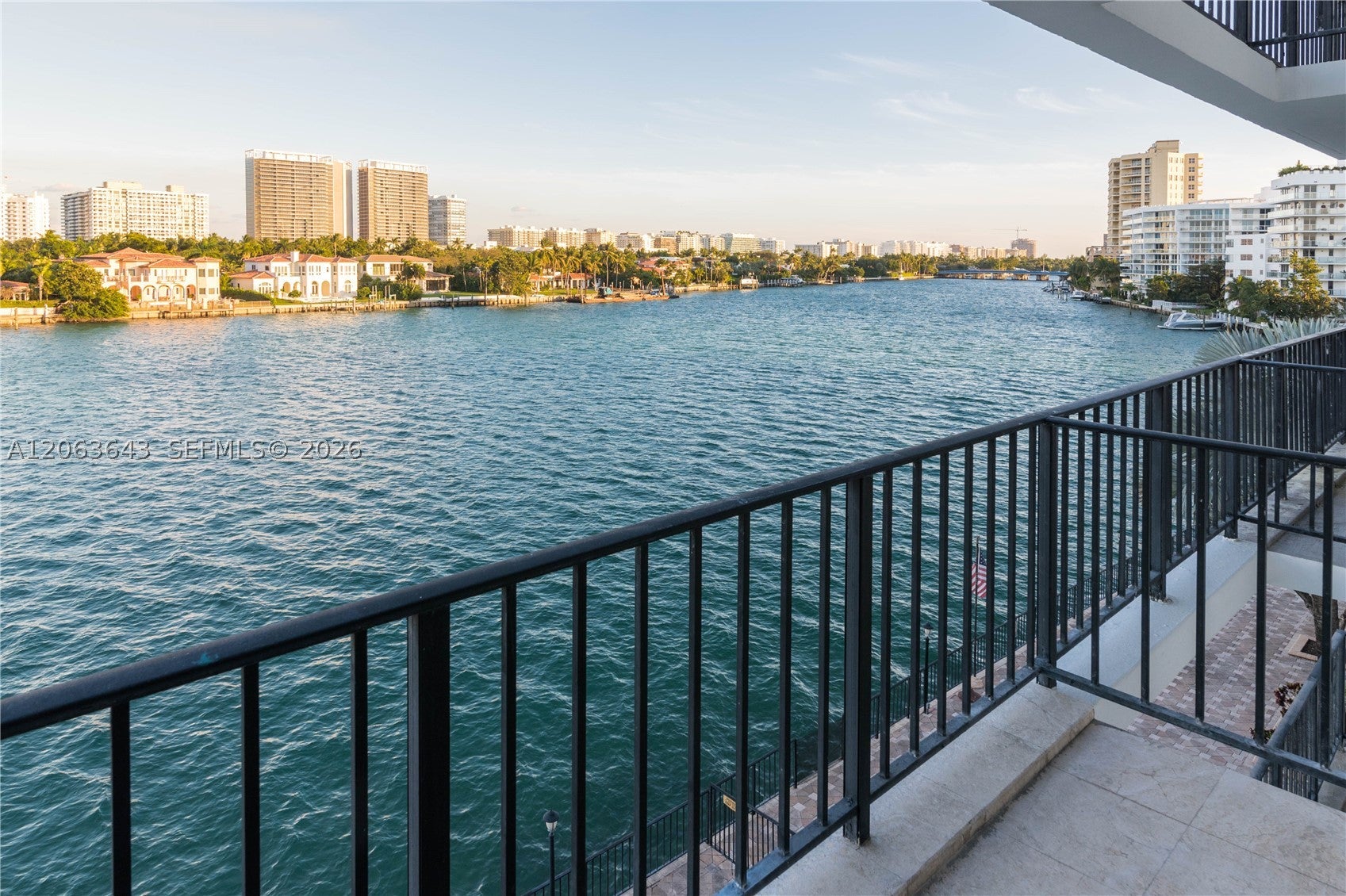 10101 E Bay Harbor Dr 404