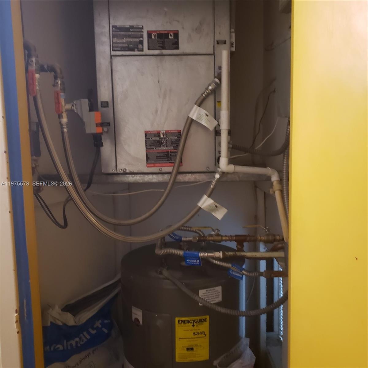 SUMMIT CONDO - Residential