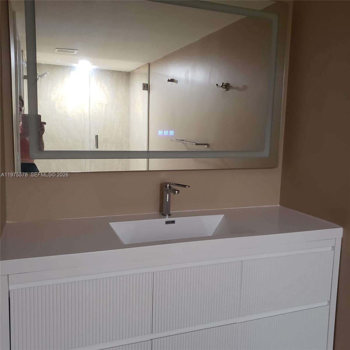 SUMMIT CONDO - Residential