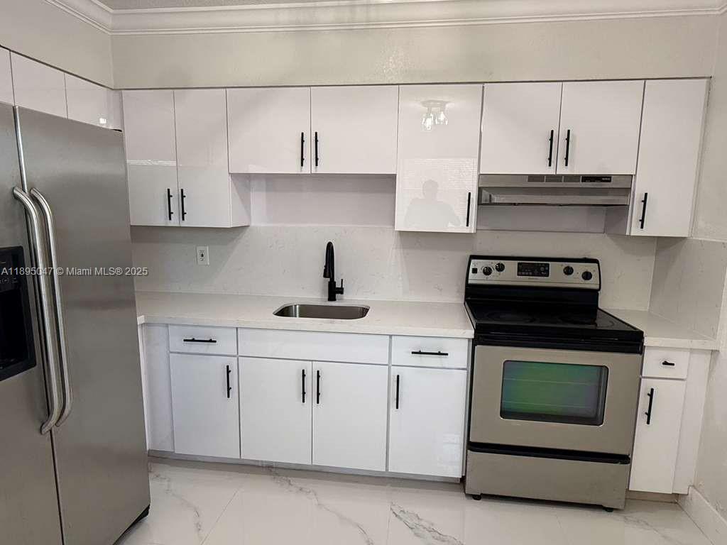 3128 SW 12th Place 4