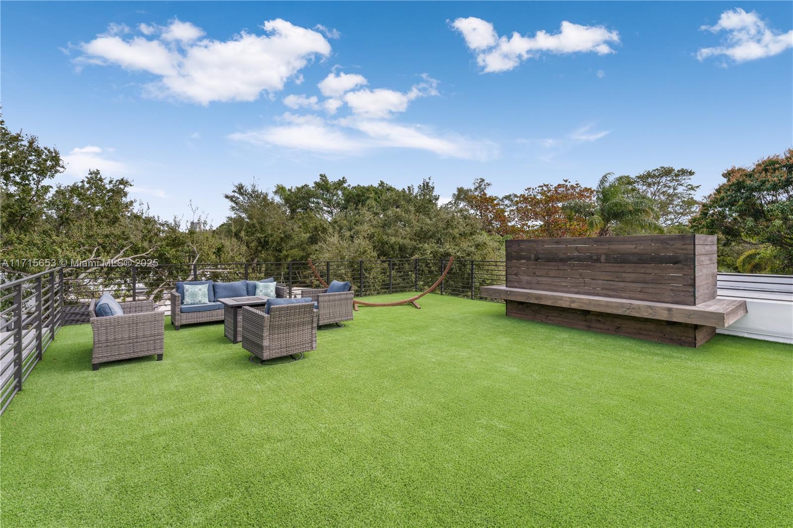 SUNSHINE FRUITS CO - Residential