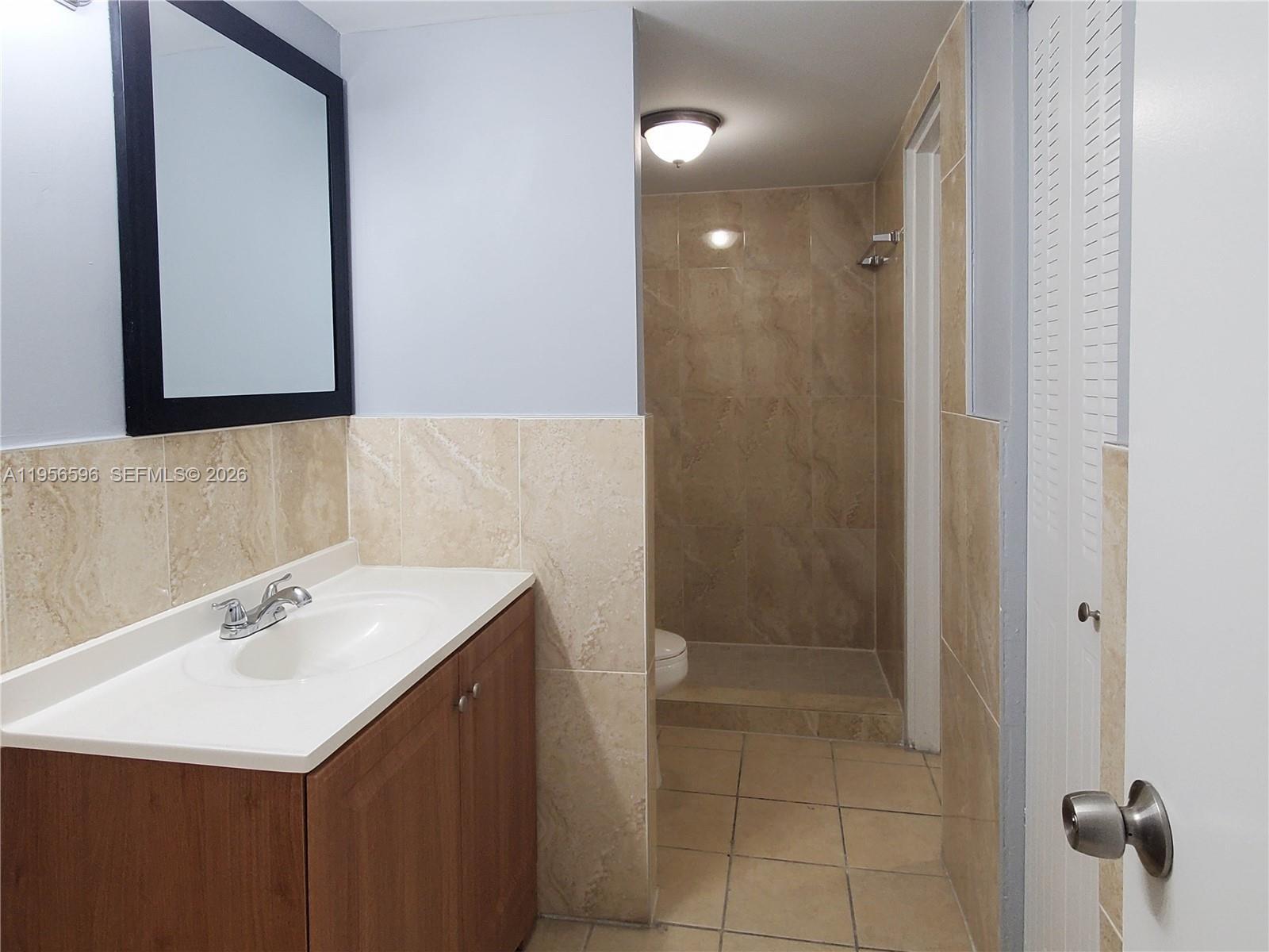 PALM-WEST GARDENS CONDO - Residential Lease