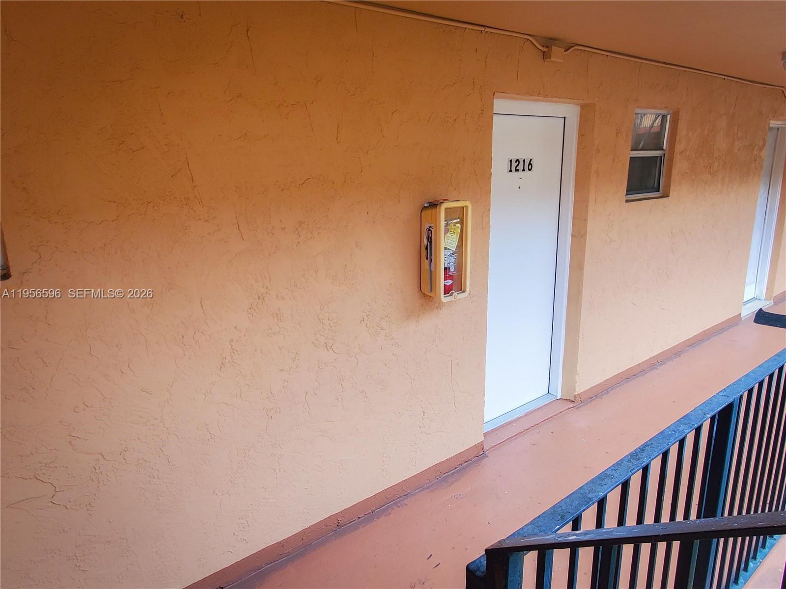 PALM-WEST GARDENS CONDO - Residential Lease