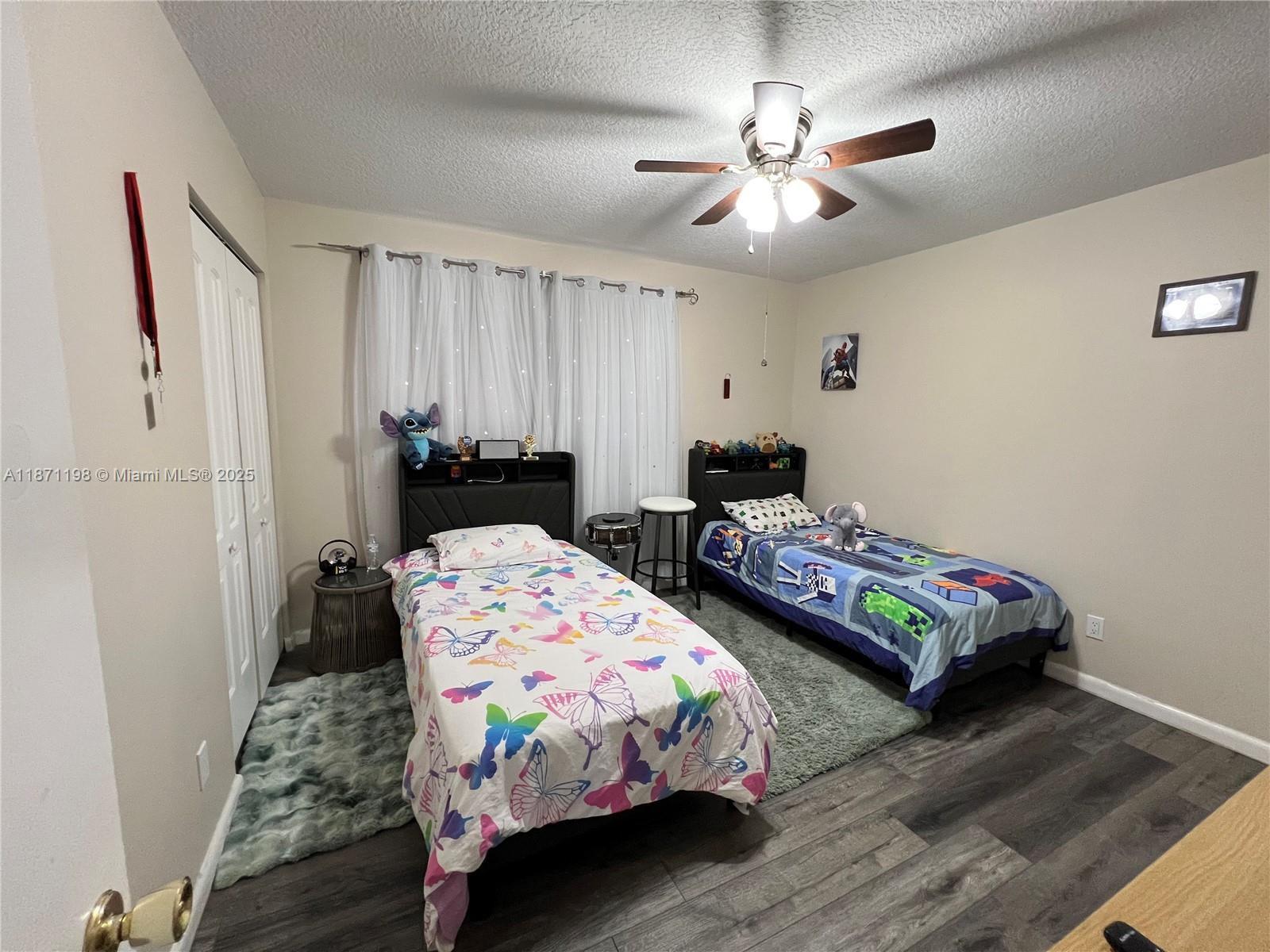 TOWNHOUSE VILLAS CONDO - Residential