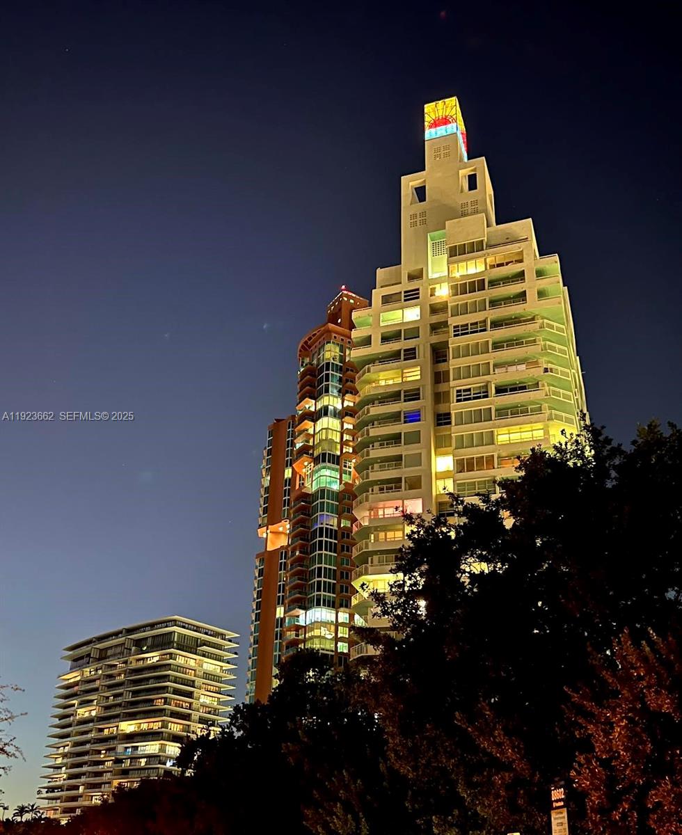 SOUTH POINTE TOWERS CONDO - Residential