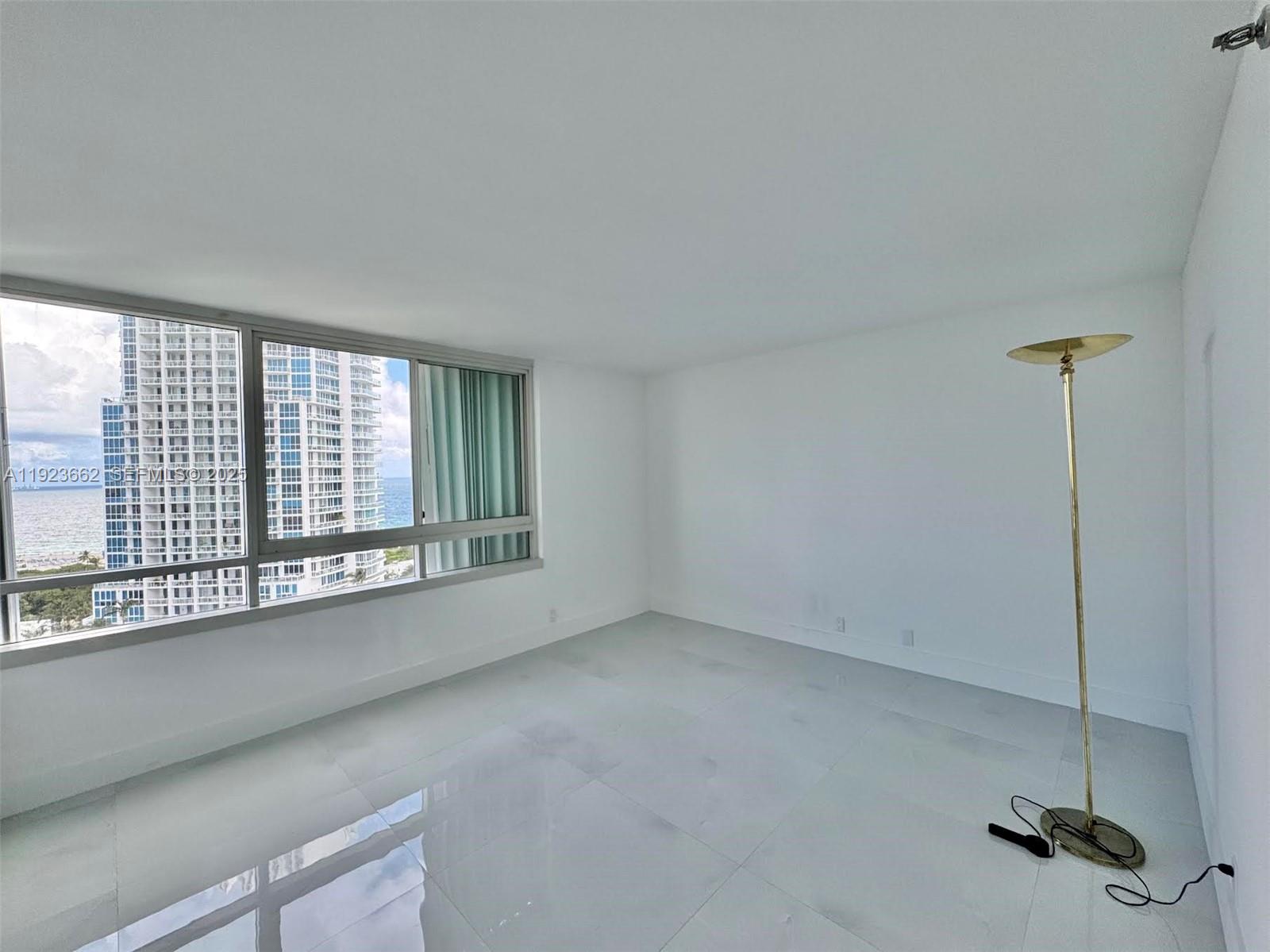 SOUTH POINTE TOWERS CONDO - Residential