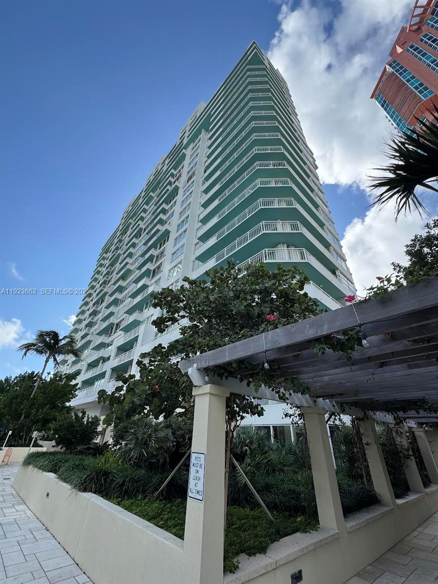 SOUTH POINTE TOWERS CONDO - Residential