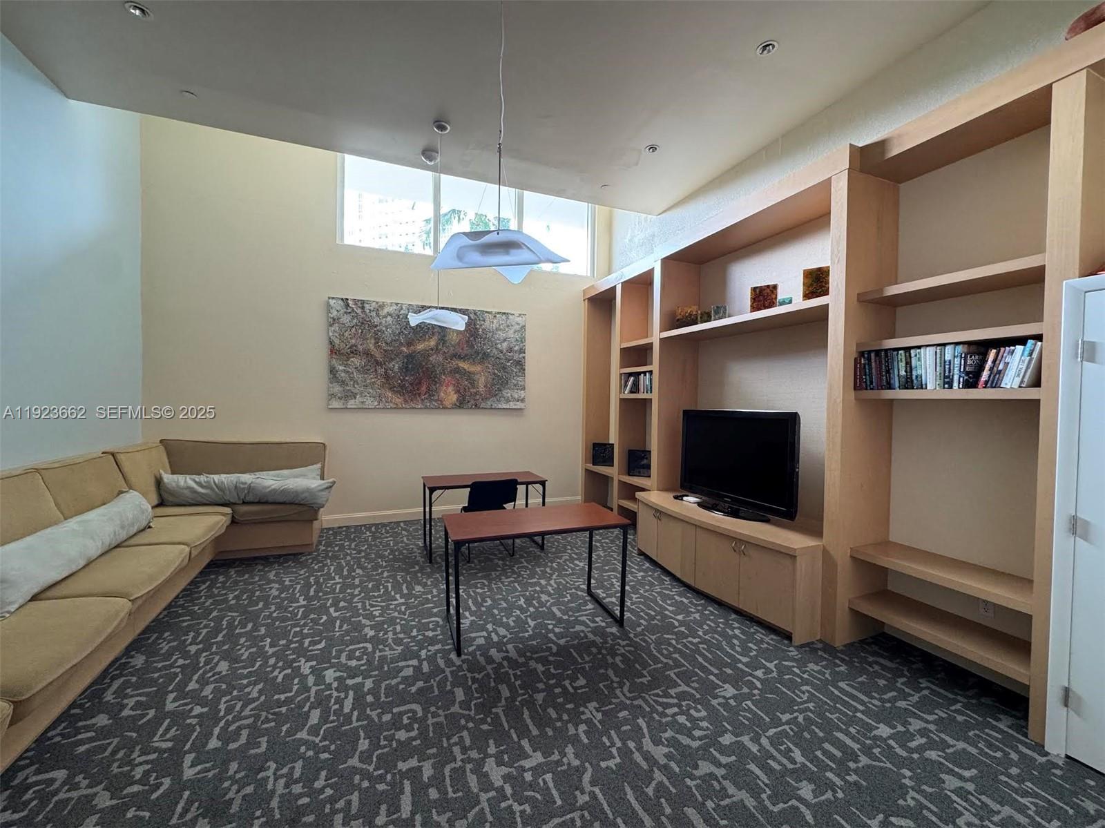 SOUTH POINTE TOWERS CONDO - Residential