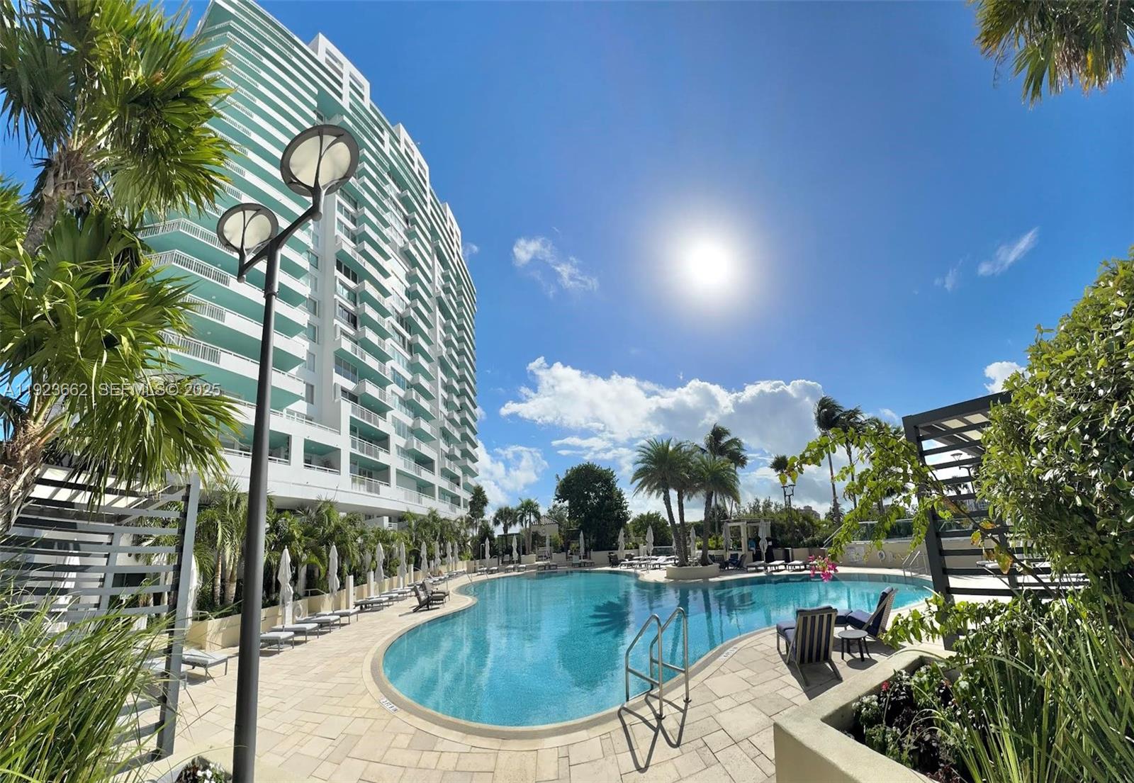 SOUTH POINTE TOWERS CONDO - Residential