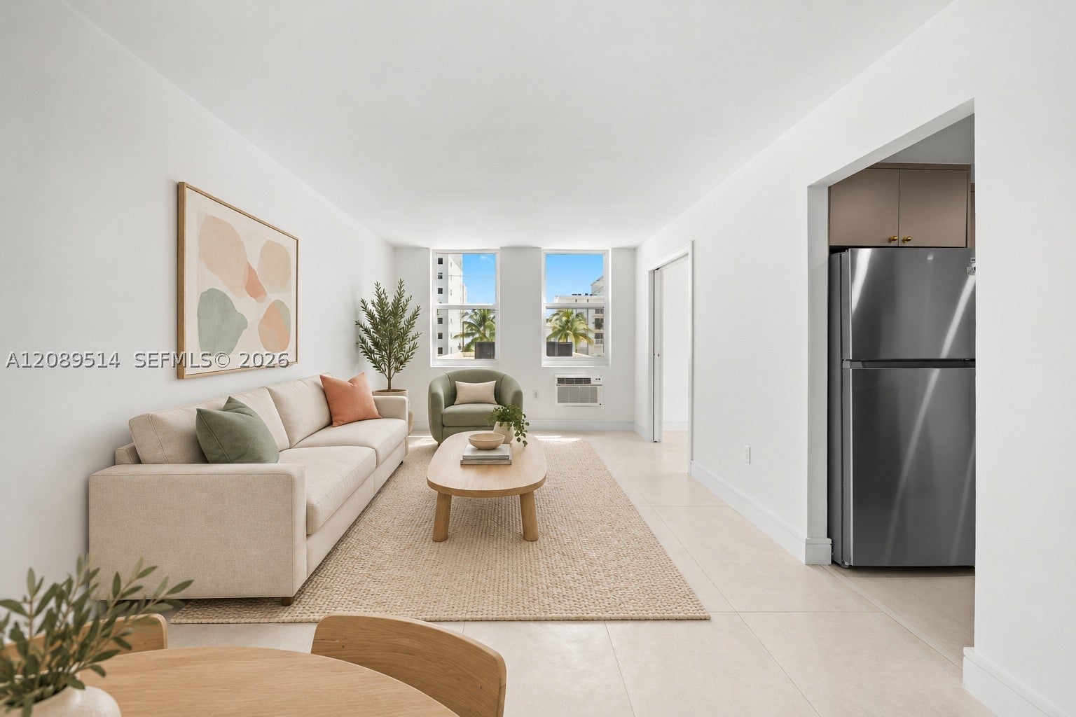 335 Collins Ave 407