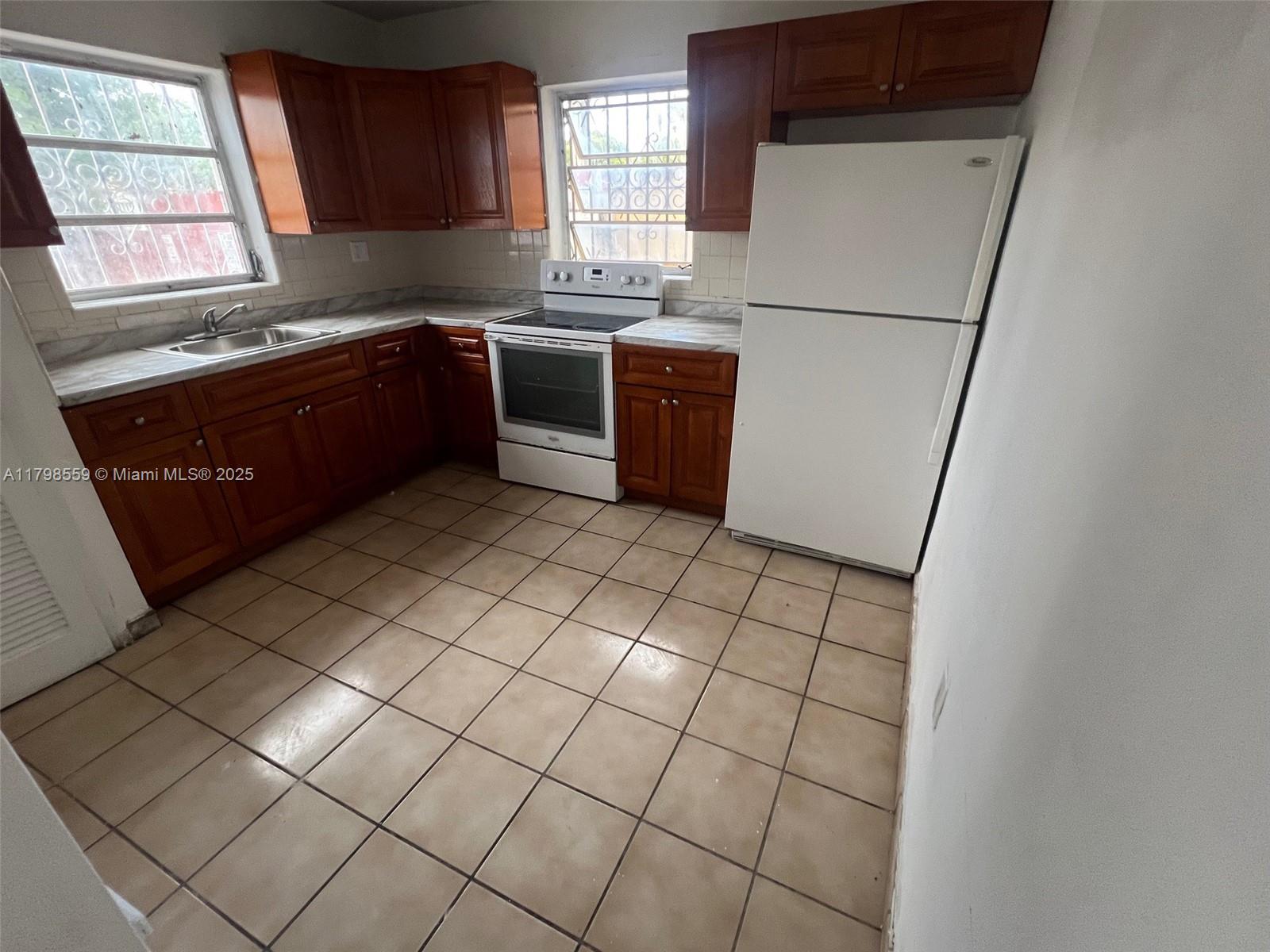 1770 SW 6th St 1
