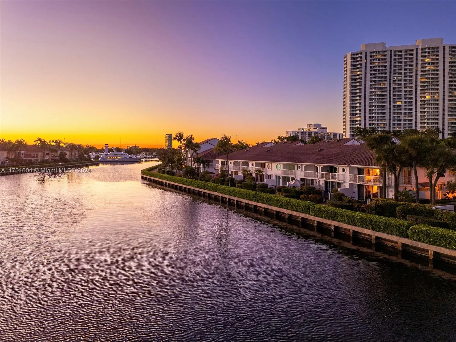 Aventura, Florida 33180, United States, 4 Bedrooms Bedrooms, ,3 BathroomsBathrooms,Residential,Active,28643