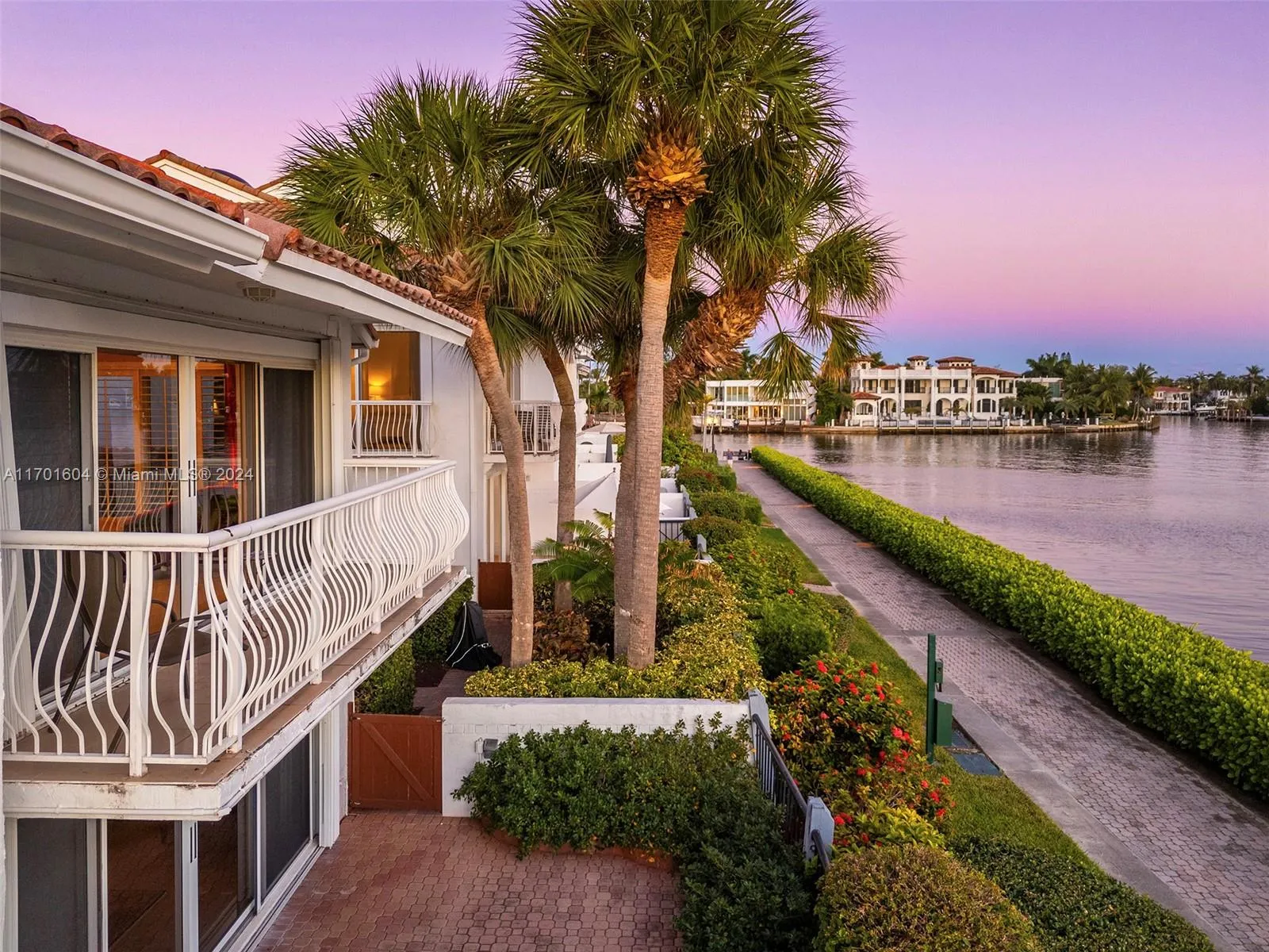 Aventura, Florida 33180, United States, 4 Bedrooms Bedrooms, ,3 BathroomsBathrooms,Residential,Active,28643