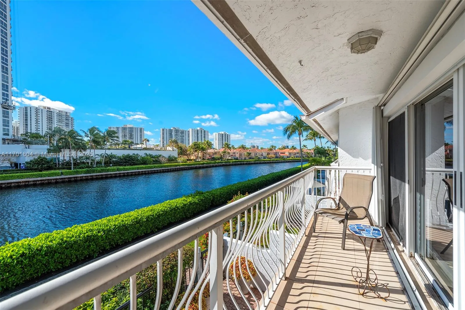 Aventura, Florida 33180, United States, 4 Bedrooms Bedrooms, ,3 BathroomsBathrooms,Residential,Active,28643