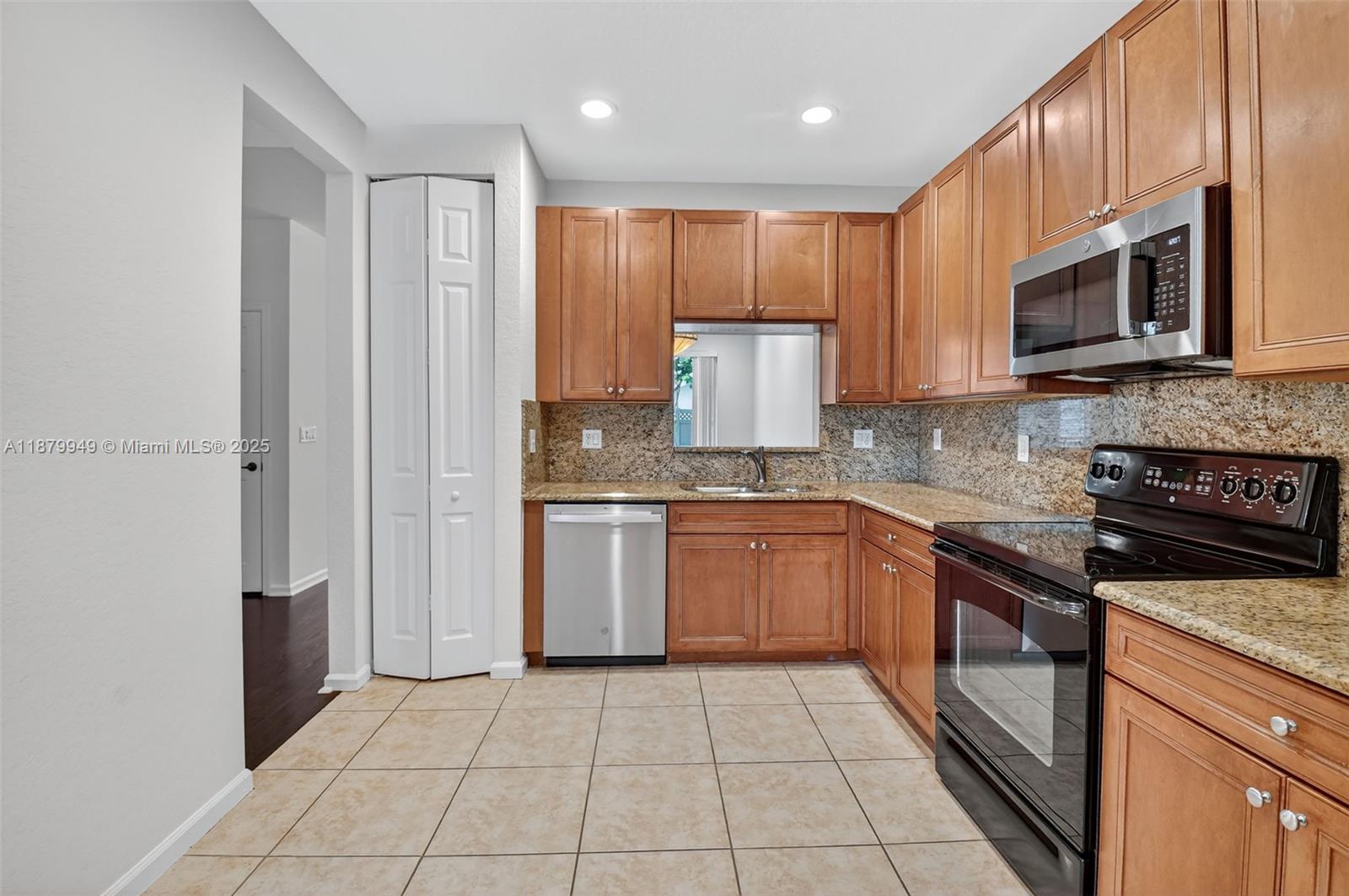 DREXEL PARK - Residential Lease