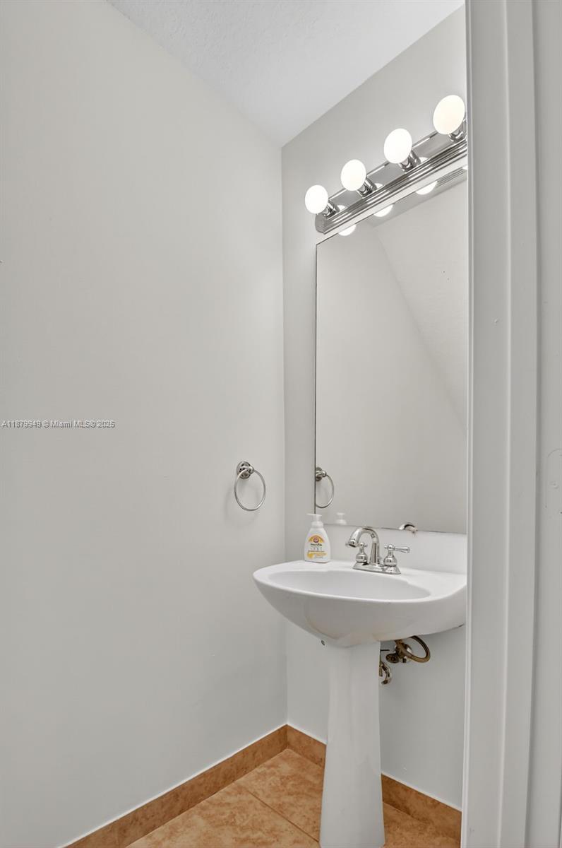 DREXEL PARK - Residential Lease