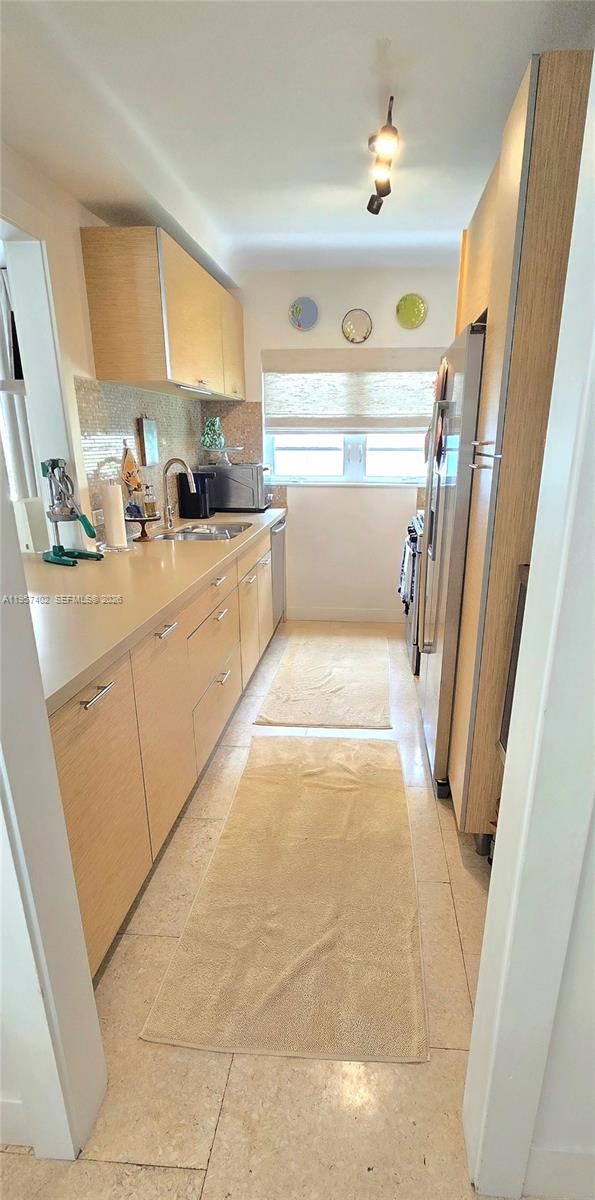 THE SABINE CONDO - Residential Lease