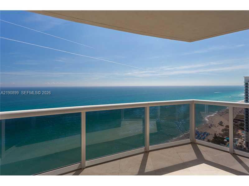 18911 Collins Ave 2705