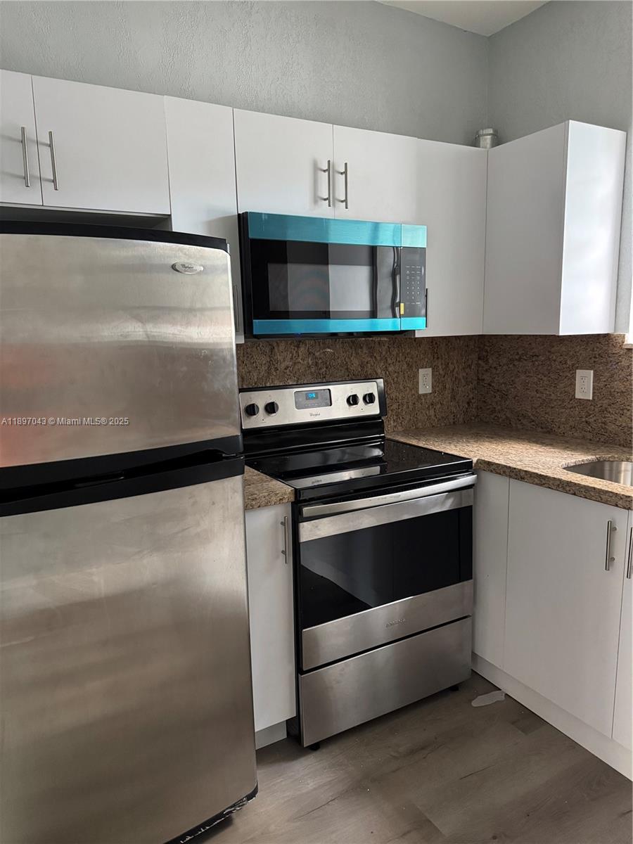 SECURITY HOMESITES - Residential Lease