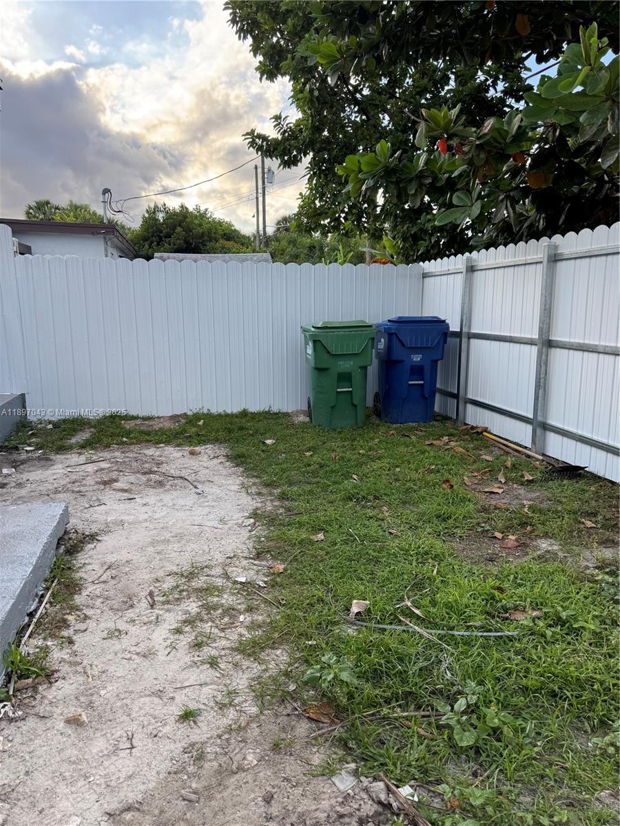 SECURITY HOMESITES - Residential Lease