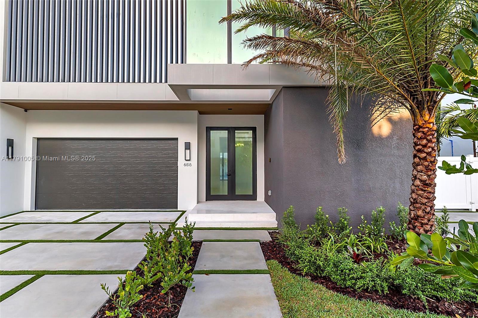 Rental Property at 6818 Nw 104th Ct 6818, Doral, Miami-Dade County, Florida - Bedrooms: 4 
Bathrooms: 5  - $16,000 MO.