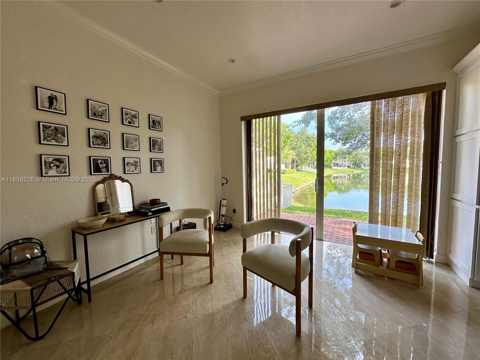 SILVER FALLS POD - Residential