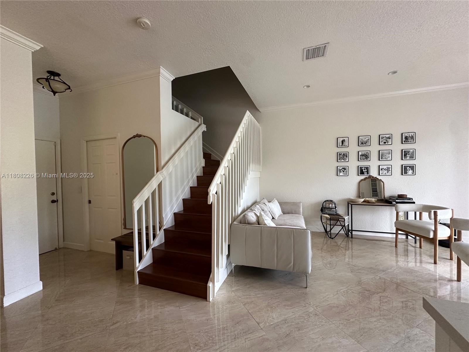 SILVER FALLS POD - Residential