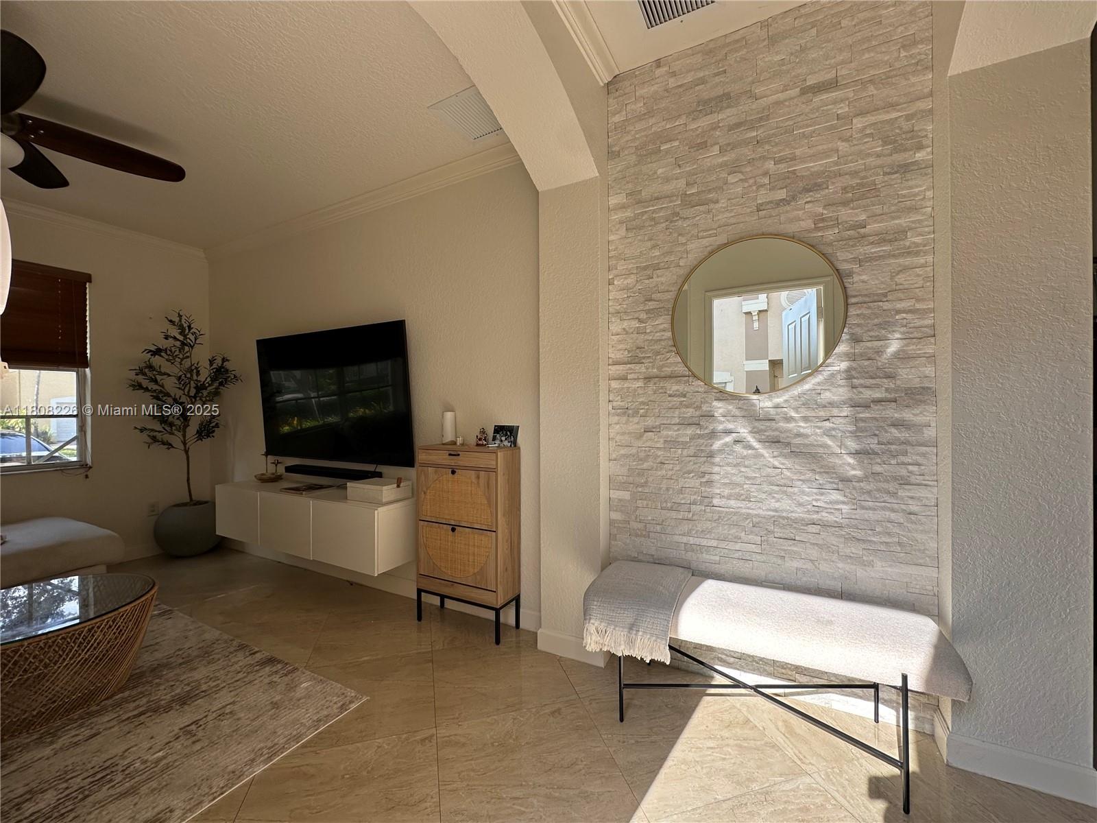 SILVER FALLS POD - Residential