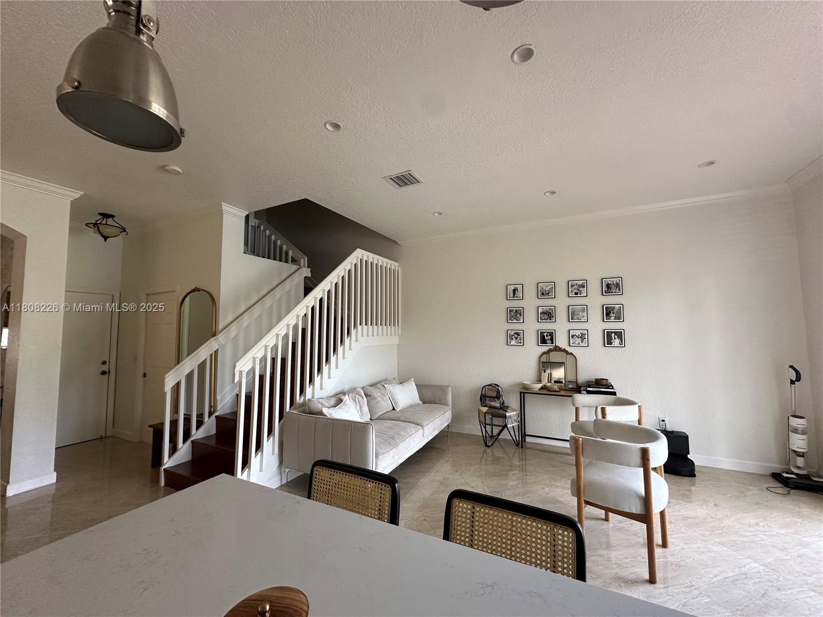 SILVER FALLS POD - Residential