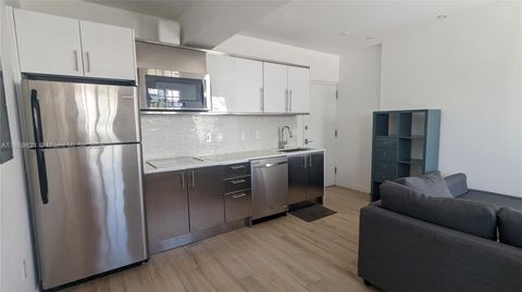 700 16th St 202 Miami Beach FL 33139