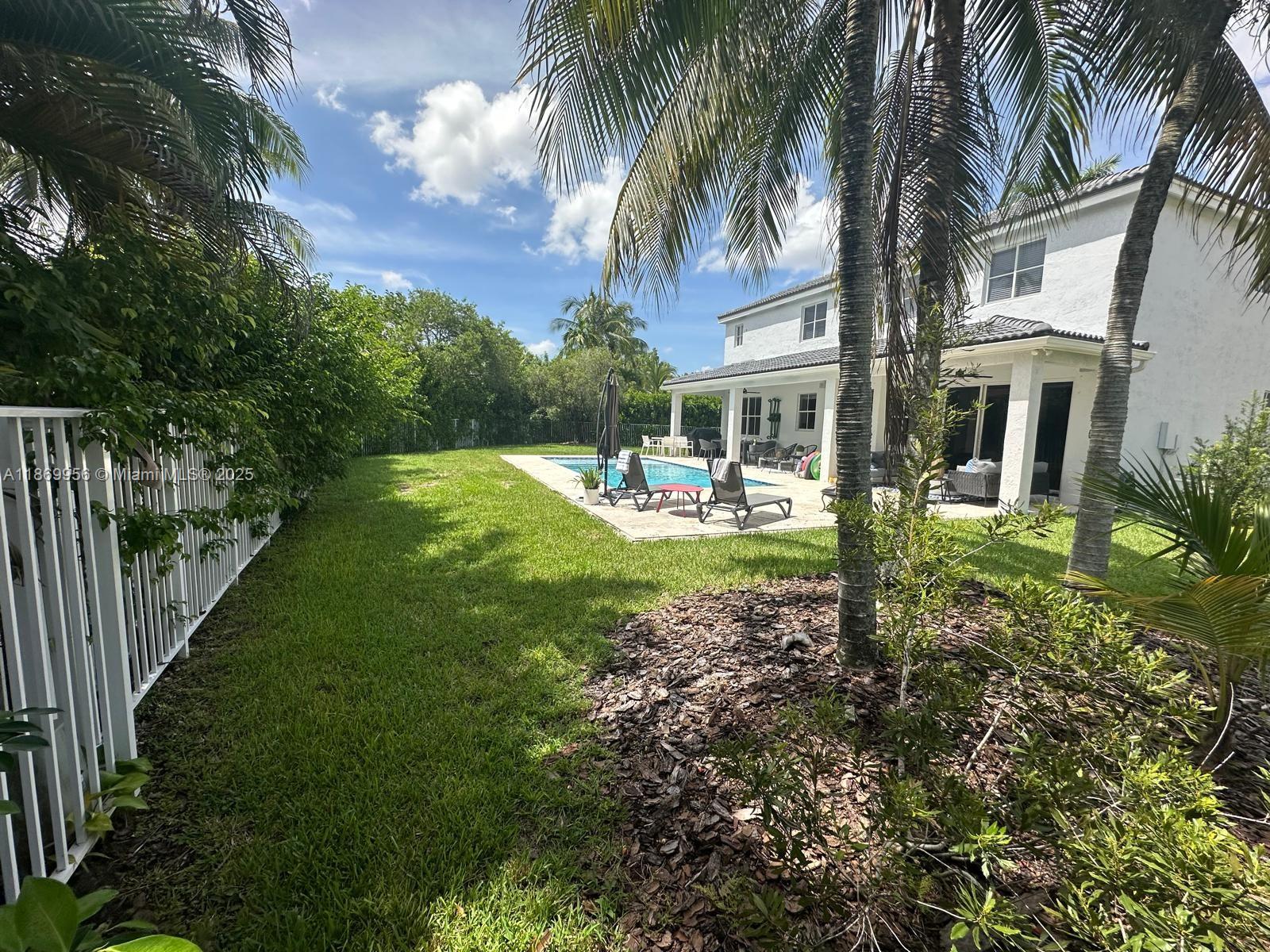 SECTOR 2-PARCELS 12 13 14 - Residential Lease