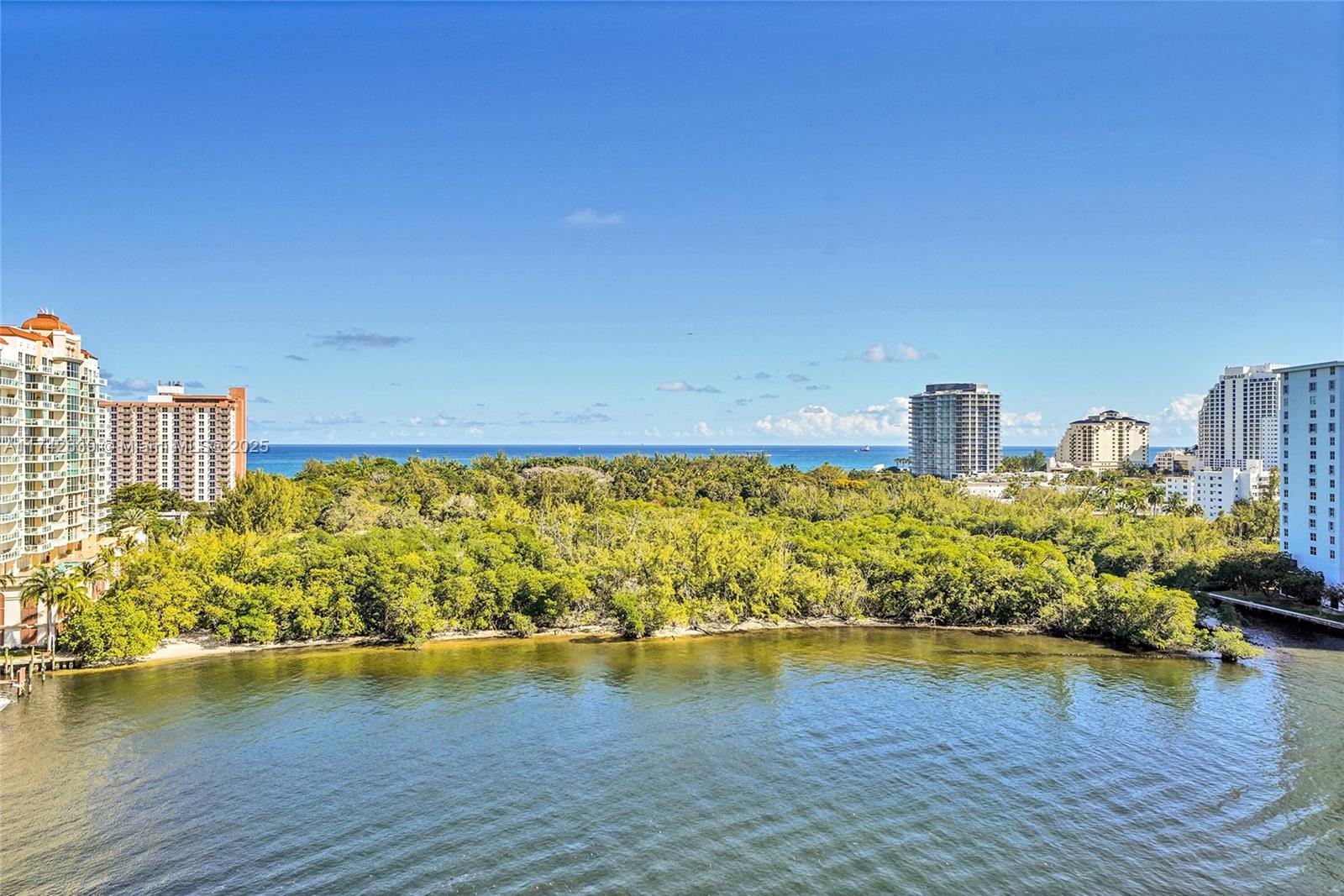 CORINTHIAN ON THE INTRACO - Residential
