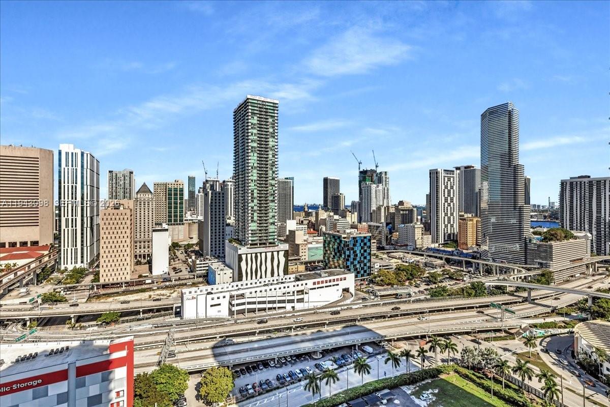 IVY CONDO - Residential