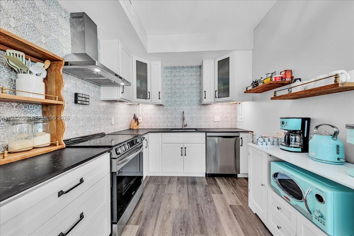 IVY CONDO - Residential