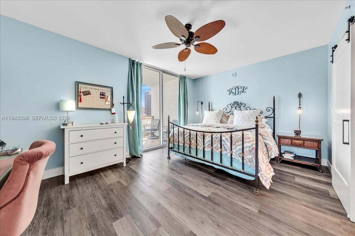 IVY CONDO - Residential