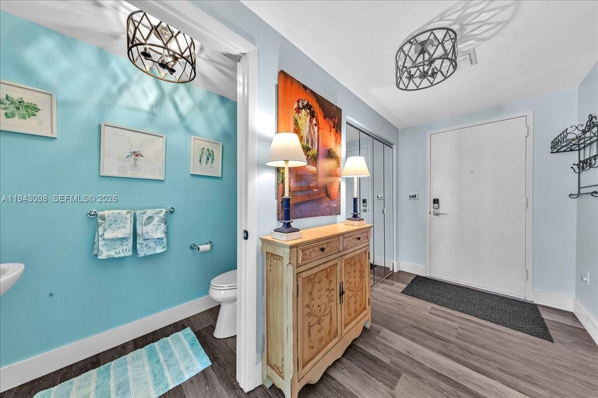 IVY CONDO - Residential