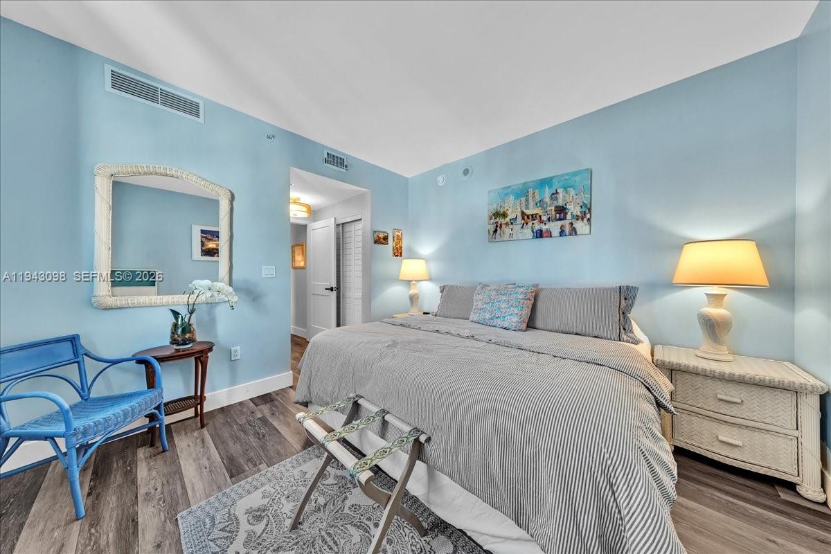 IVY CONDO - Residential