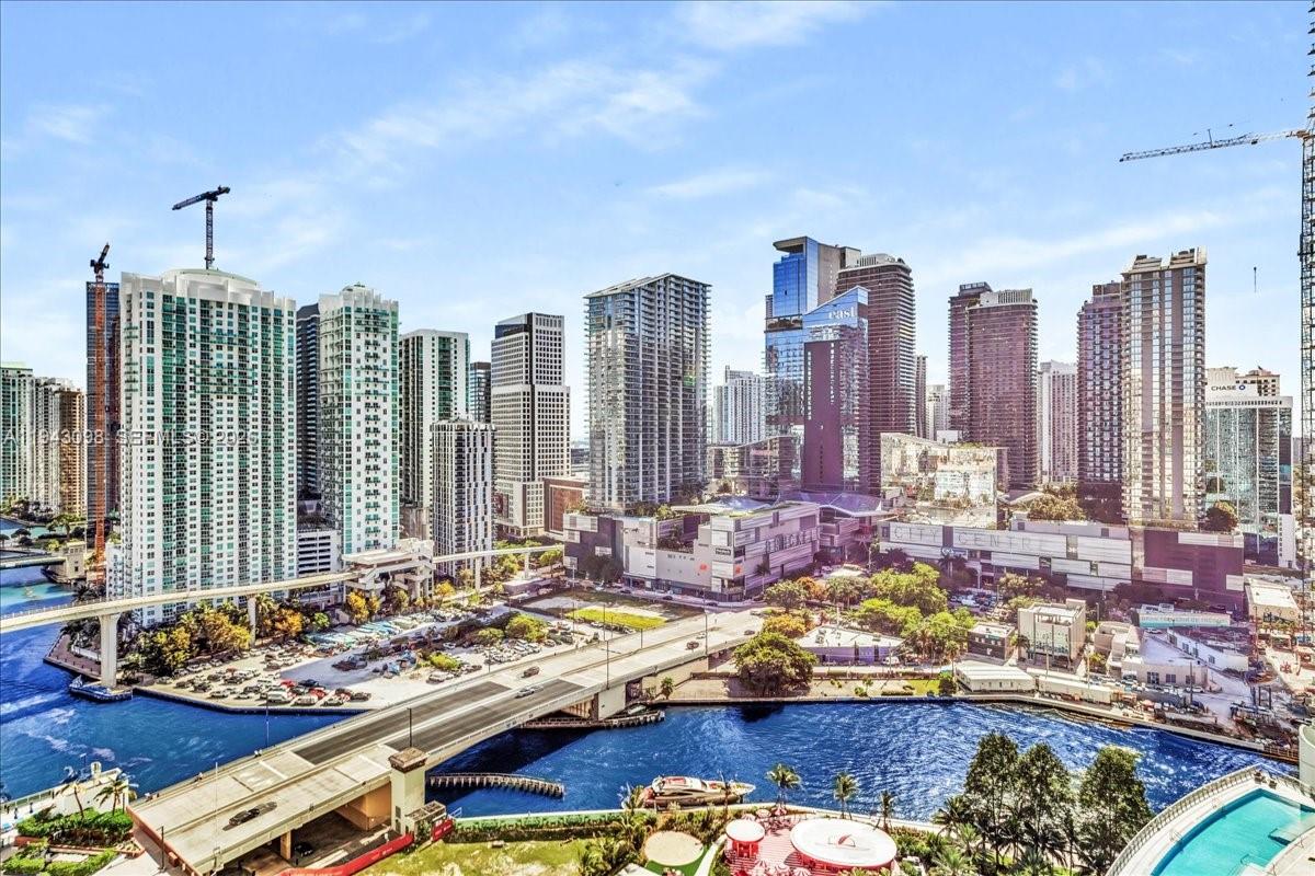 IVY CONDO - Residential