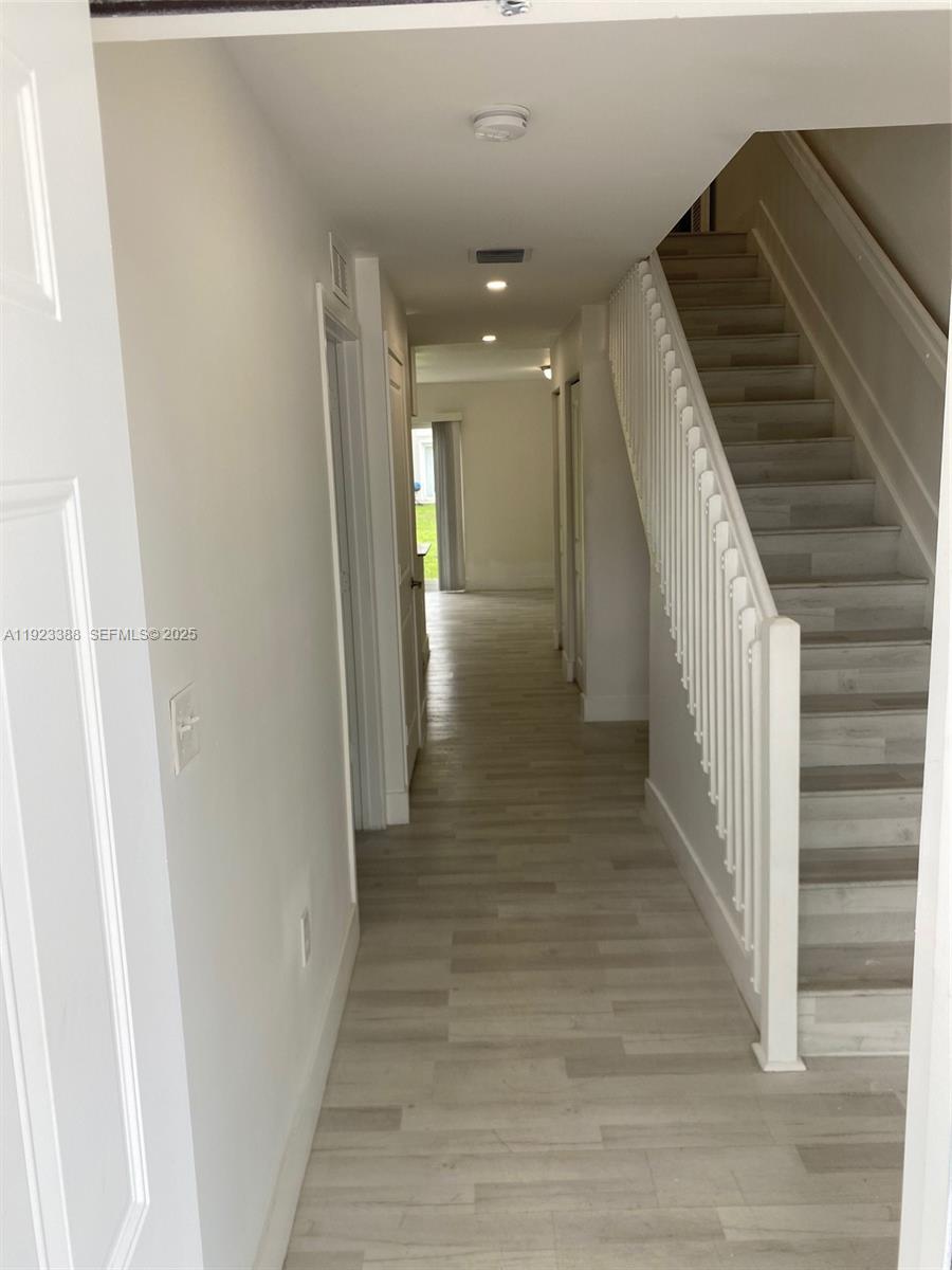 LESLIE ESTATES SEC SEVEN - Residential Lease