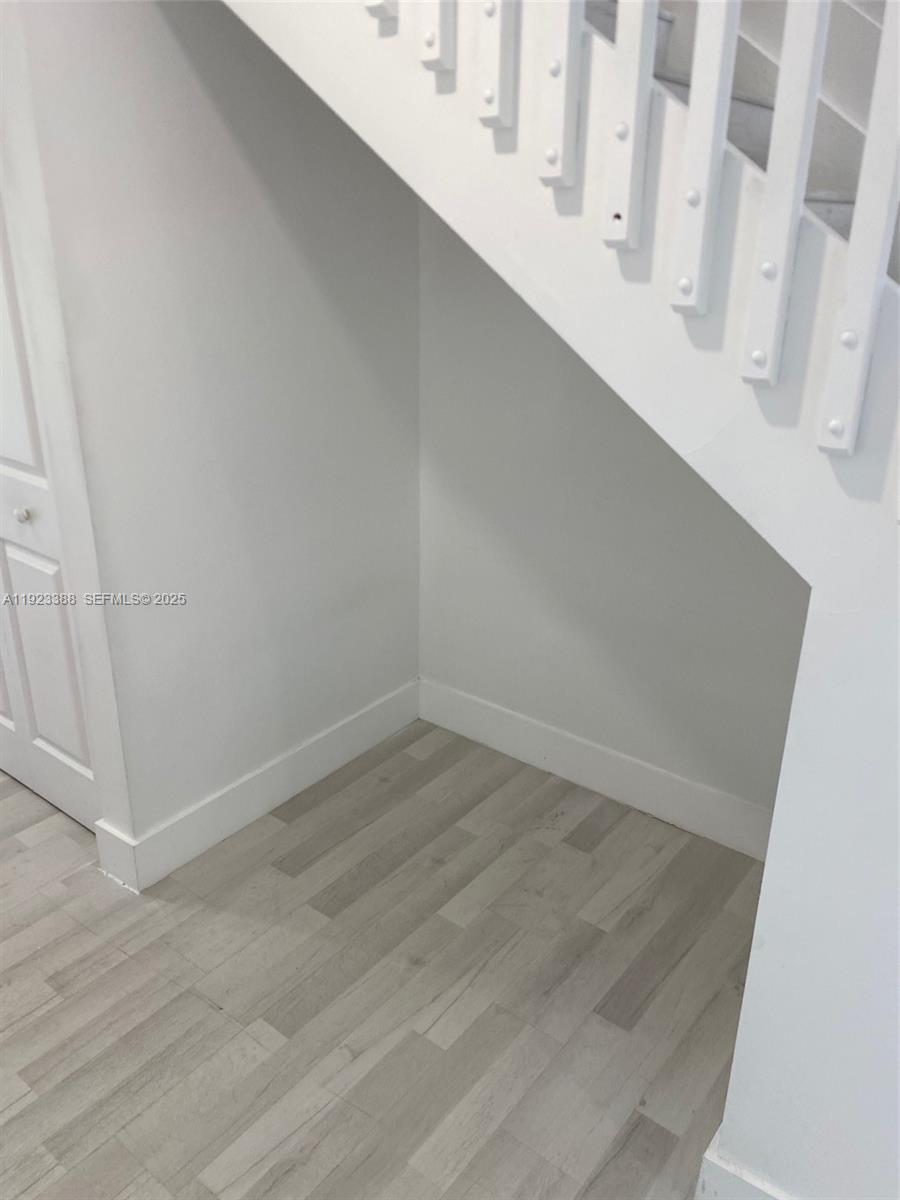 LESLIE ESTATES SEC SEVEN - Residential Lease